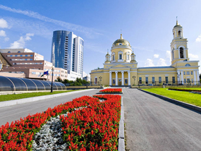 На осенний бал в Петербург